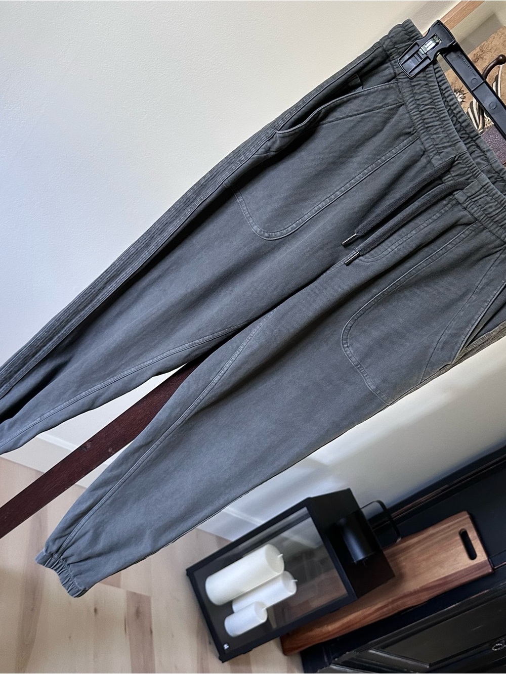 Women’s Athleta Farallon Charcoal Gray Jogger Pants - Casual Sweatpants